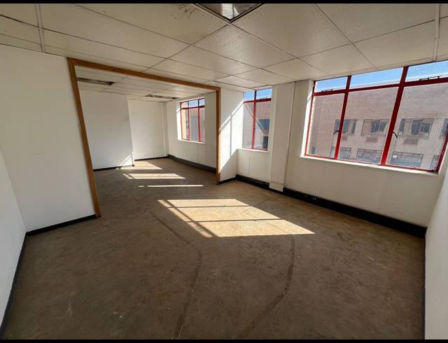 1,153M² WAREHOUSE TO LET IN STRIJDOMPARK